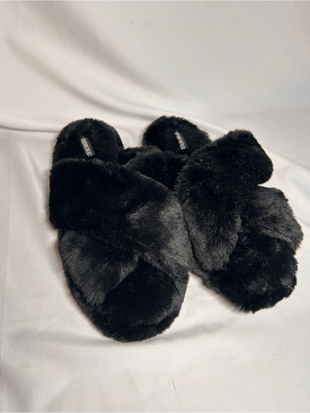 Steve Madden Faux Fur Cross Band Slippers Black Women’s XL Cozy Slide Slippers